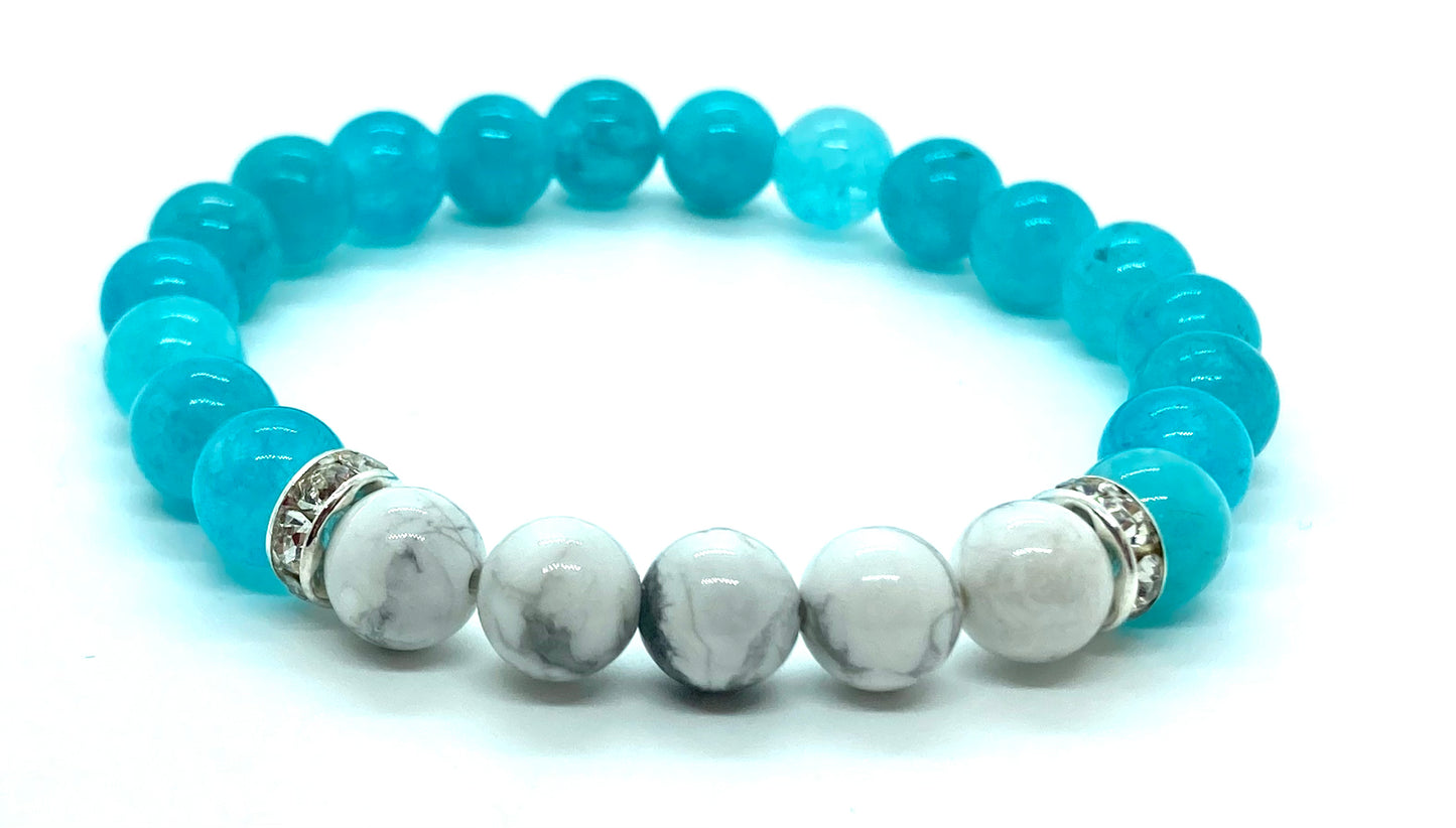 Blue Quartz and White Howlite Gemstone Bracelet 8mm